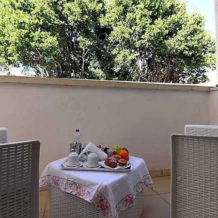 מלון Amelies House אוטרנטו