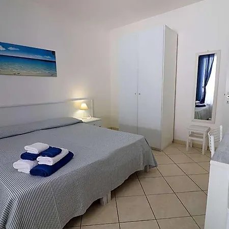 מלון Amelies House אוטרנטו